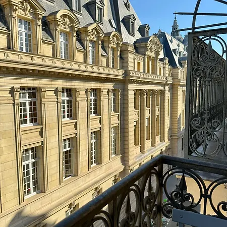 Cosy With Balcony Center - Sorbonne - Pantheon - Notre-dame Apartamento París